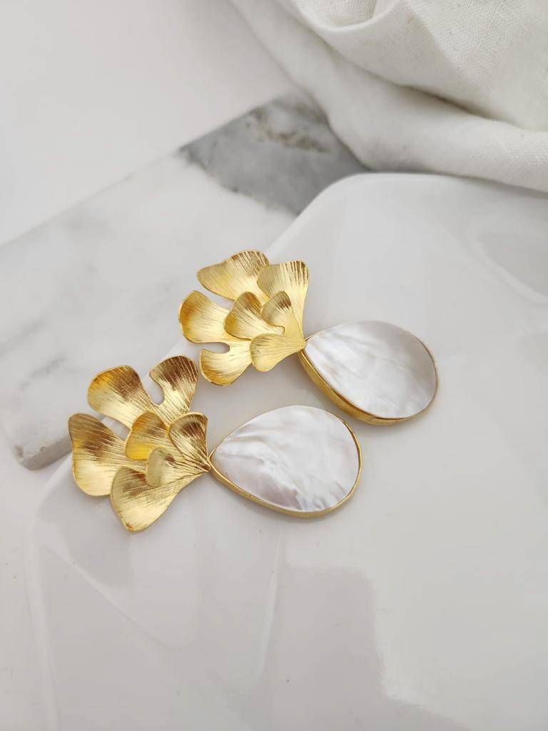 WhatsApp Image 2023-10-14 at 10.10.18 PM Aretes Coral - Imagen 1