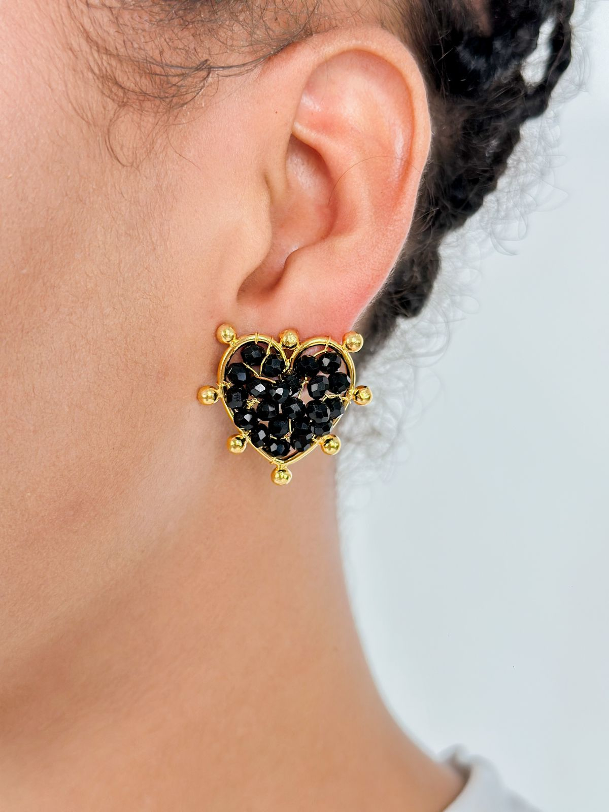 483-12a64265-235f-4dcd-a730-8c11c2148346.jpg Arete Doria negro - Imagen 1