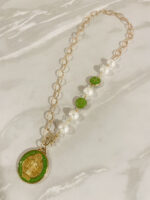 Collar San Benito y perlas Verde
