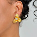 Arete flor de loto