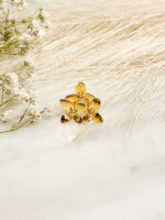 Ear Cuff 3 flores - Imagen 2