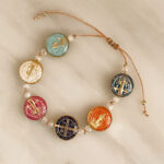 Pulsera Promesa San Benito colores claros