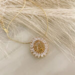 Collar Divina